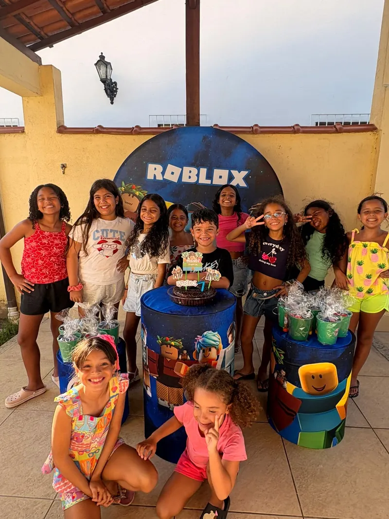 Turma reunida para foto na Casa do Brincar
